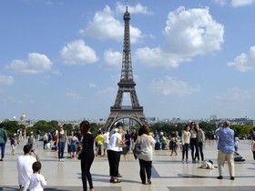 پاریس از کشف توطئه علیه برج ایفل، موزه لوور و پایگاه‌های برق هسته‌ای این کشور خبر داد
