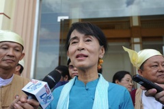 هشدار آنگ سان سوچی درباره عدم برقراری دموکراسی در میانمار