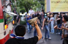 36 زخمی بر اثر وقوع انفجاری در میان معترضان ضددولتی تایلند