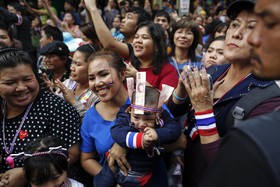 تظاهرات کشاورزان تایلندی و افزایش مشکلات دولت