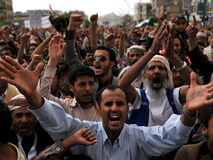 یورش نیروهای امنیتی یمن به تظاهرکنندگان مخالف دولت در صنعاء