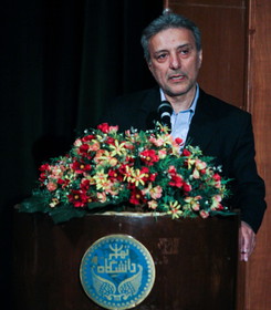 محمود نیلی به عنوان وزیر جدید علوم معرفی شد