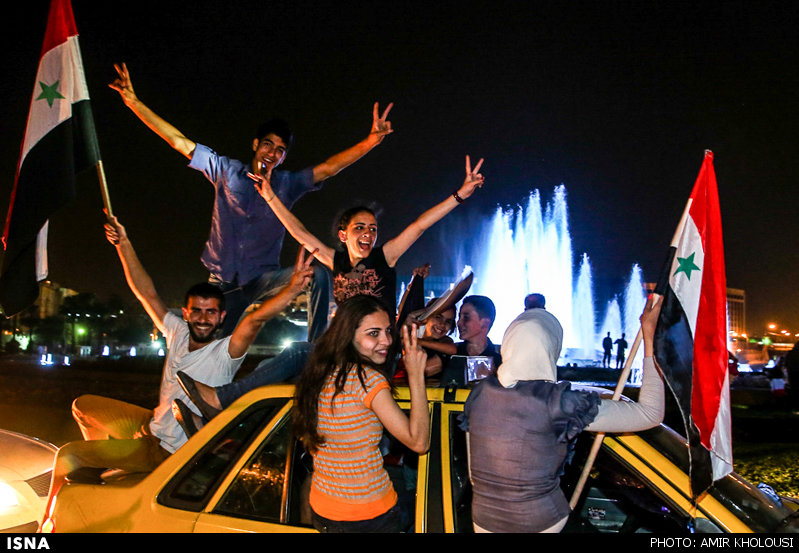جشن و پایکوبی خیابانی در سوریه در پی پیروزی بشار اسد در انتخابات 1