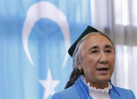 رهبر تبعیدی اویغورها: پکن منطقی با وقایع تعامل کند