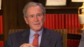 جورج دبلیو بوش جایزه "شهامت" گرفت