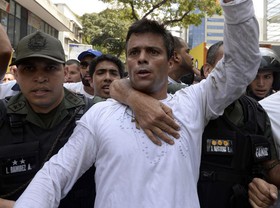 موج جدید اعتراضات به دنبال متهم شدن رهبر مخالفان ونزوئلا