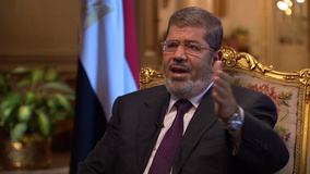 مرسی خطاب به حامیانش: اعتراض‌ها بی‌فایده است