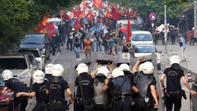 درگیری پلیس و معترضان در ترکیه
