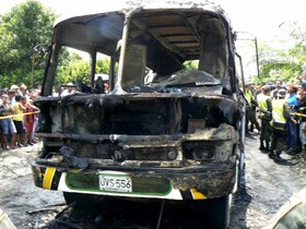 colombia-bus-fire-reuters-190514_540_405_100.JPG