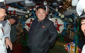 رهبر کره‌شمالی شخصا شلیک یک موشک را راهبری کرد