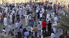 تجمع لیبیایی‌ها در حمایت از خلیفه حفتر/اصرار بان کی مون بر برگزاری انتخابات در زمان مقرر