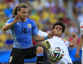 پیروزی اروگوئه در نیمه نخست برابر کاستاریکا