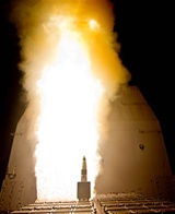 وزیر دفاع ویژگی‌های موشک بالستیک را تشریح کرد