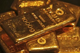 نوسان قیمت جهانی طلا در مرز سقوط و صعود