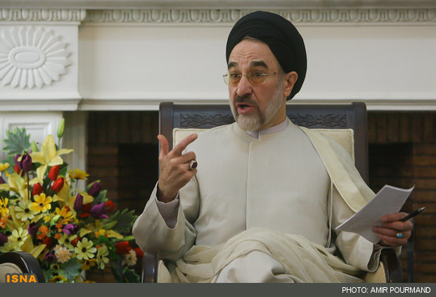 حمایت خاتمی از روحانی
