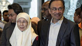 پیروزی همسر رهبر اپوزیسیون مالزی در انتخابات میان‌ دوره‌ای