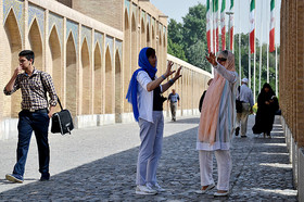 اصفهان آرومه، گردشگران خوشحالن!