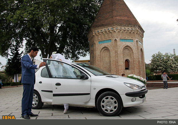 جشن عقد در مزار پنج شهید گمنام, آمل, حجاب در مراسم عروسی, عروس با حجاب و محجبه, دختر محجبه و با حجاب