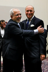 ظریف: توافق ژنو فرصتی استثنایی برای منافع ایران و فراسه است