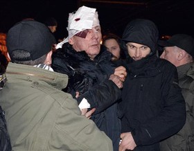 ضرب و شتم وزیر کشور سابق، اوکراینی‌های خشمگین را بار دیگر به خیابان‌ها کشاند