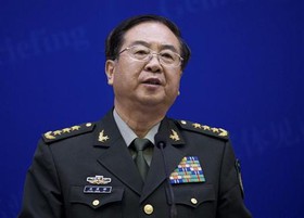 بازدید ژنرال ارشد چین از ناو هواپیمابر آمریکا