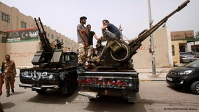 توافق میان انقلابیون سابق و جناح حاکم در لیبی/ حمله به طرابلس متوقف شد