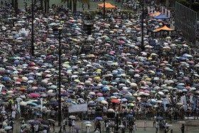 راهپیمایی بزرگ دموکراسی‌خواهی هنگ‌کنگی‌ها