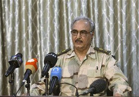 ادعای خلیفه حفتر درباره تعداد تروریست‌ها در لیبی/ تاکید غرب بر توقف درگیری‌ها در بنغازی