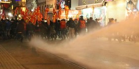 پلیس ترکیه بار دیگر برای متفرق کردن معترضان از گاز اشک‌آور استفاده کرد
