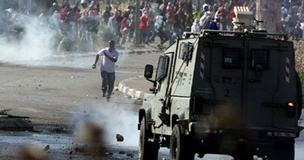 نیروهای رژیم صهیونیستی تظاهرات ده‌ها فلسطینی‌ را سرکوب کردند