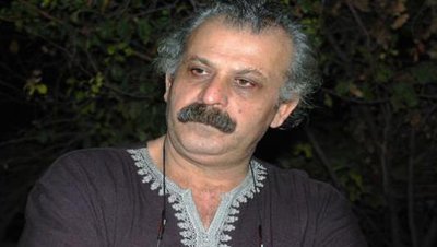 شعرخوانی «فرهاد پیربال» در تهران به‌یاد «شیرکو بی‌کس»