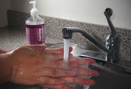 آب گرم، میکروب‌های پوست را از بین نمی‌برد