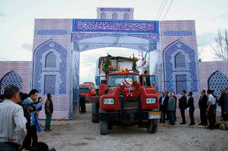 رونمایی از واگن‌های قطار شهری شیراز