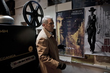 گله‌ی فرامرز قریبیان از نحوه‌ی تبلیغات محیطی «گناهکاران»