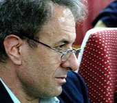 عباس پژمان رمان «من و بوف كور» را نوشت