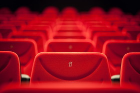چند سینما با چند صندلی در ایران فعال است؟