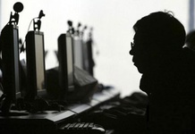 مجرم اینترنتی زن‌نما دستگیر شد