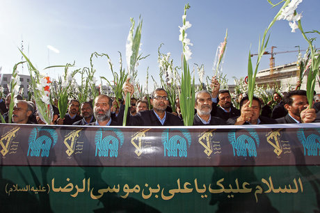 همه مردم بچه‌های محله امام رضا(ع) هستند