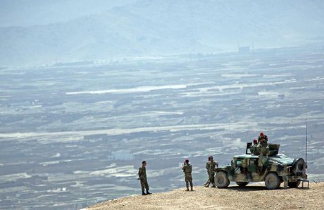 سردرگمی از لغو ناگهانی یک مراسم پایین کشیدن پرچم ناتو در افغانستان 