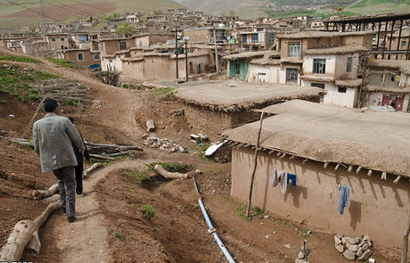 حضور پرشمار گردشگران نوروزی در روستای هدف گردشگری «کندوله» 