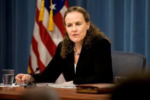 همه‌ جانشینان احتمالی هاگل از جمله یک زن