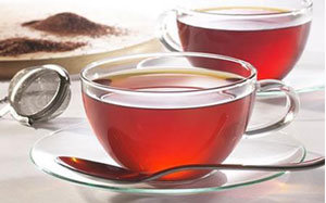 روزه داران از مصرف چای پررنگ خودداری کنند