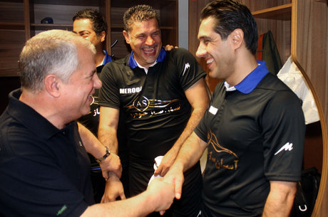 دیدار خیریه منتخب 98 و ستارگان هنر و ورزش به روایت تصویر