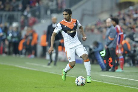 توافق 18 میلیون پوندی چلسی و شاختار برای انتقال داگلاس کاستا