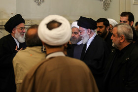 حضور مقام معظم رهبری در مراسم ترحیم والده رییس جمهور