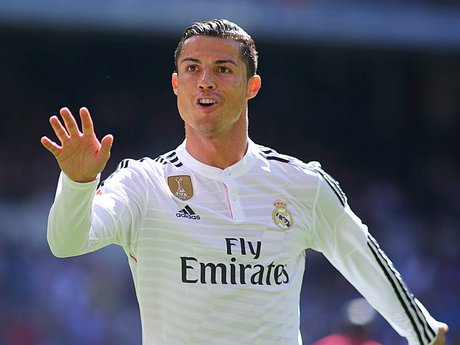 بنزما: رونالدو پدیده قرن است