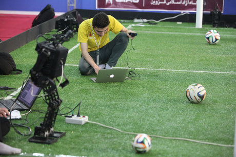 رباتهای فوتبالیست قرعه کشی کردند