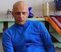 اعزام معلم مبتلا به سرطان به آمریکا