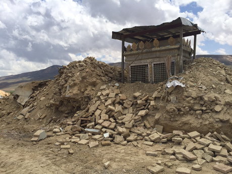 امامزاده تاریخی را مردم خراب کردند؟!