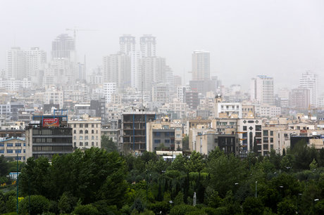ریزگرد‌ها در آسمان تهران